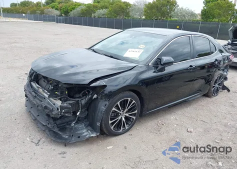 2018 Toyota Camry Se z USA, uszkodzony, nr VIN 4T1B11HK6JU158382